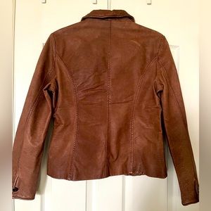 Jakett New York - brown leather - originally $500+ Fitted with flared sleeves